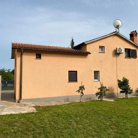 Apartament Orangina *